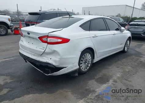 2016 Ford Fusion Hybrid Se z USA, uszkodzony, nr VIN 3FA6P0LU9GR368603